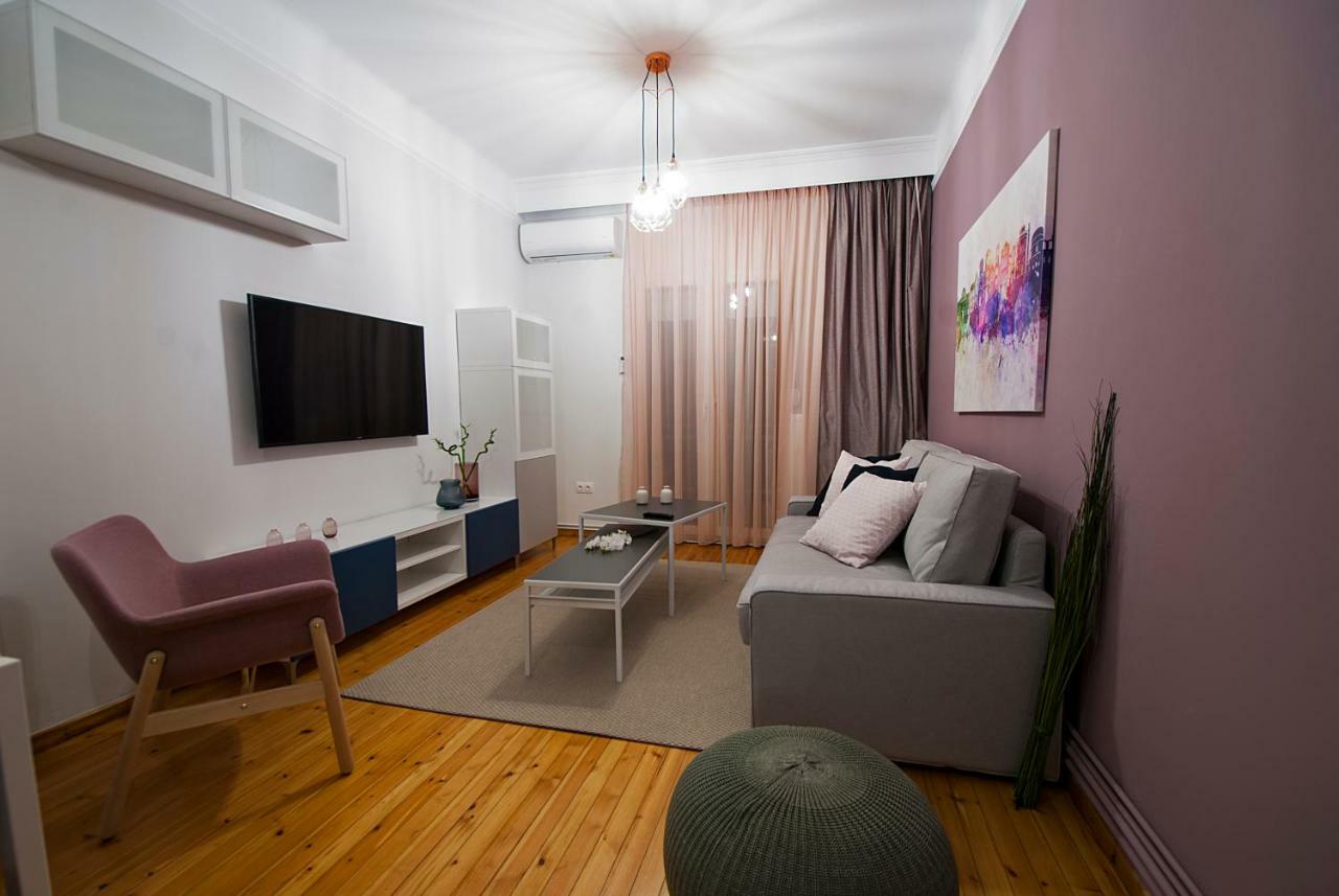 Large, Sunny, Modern Apartment Fully Renovated, Next To Agia Sofia Tesalonika Bagian luar foto